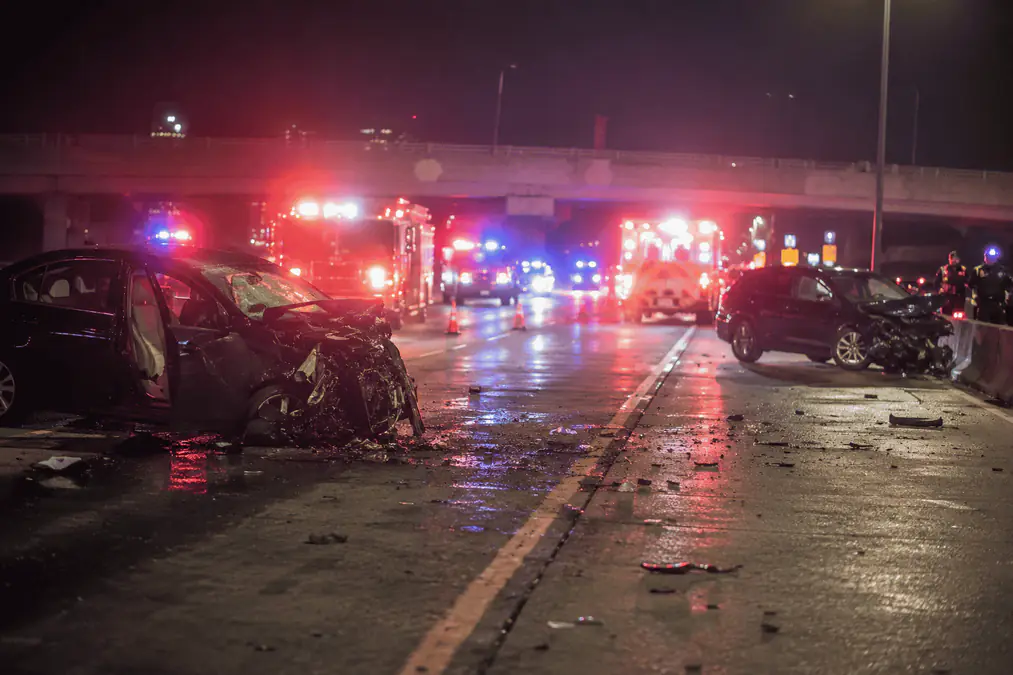 Wrong way crash closes I-75 in Detroit