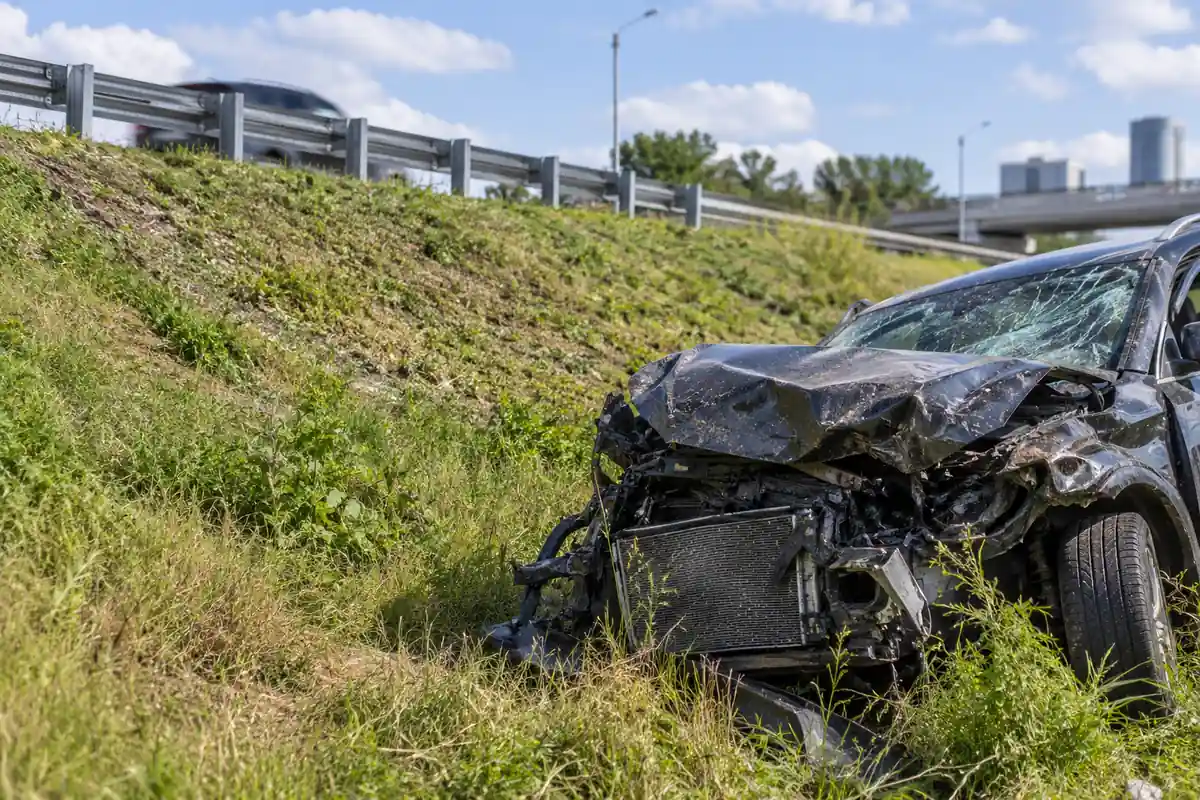 Medical emergency suspected in Grand Rapids I-196 crash