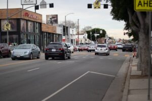 Warren, MI – Multi-Vehicle Accident on I-696 near Dequindre Rd