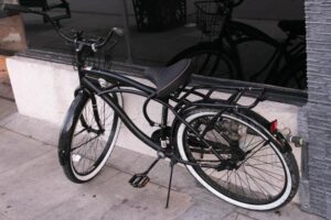 Saginaw, MI – Woman Hurt in Bicycle Crash at S 17th St & Perkins St