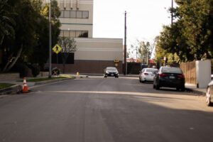 Flint, MI – Auto Wreck blocks E Hamilton Ave at Industrial Ave