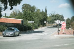 Flint, MI – Car Crash with Injuries on W Atherton Rd at Van Slyke Rd