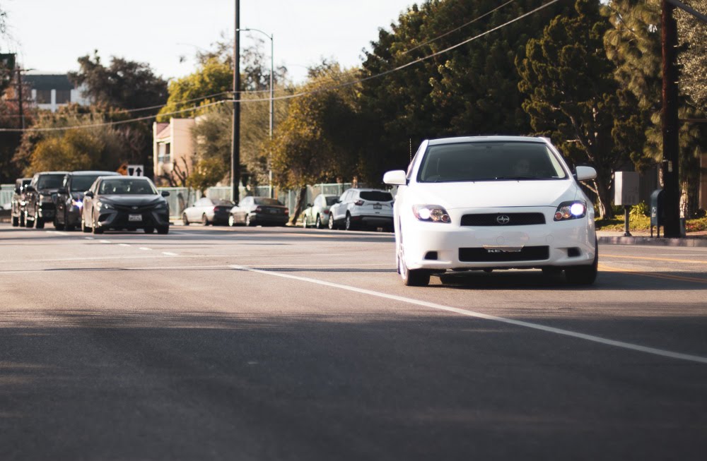 Saginaw, MI – Car Crash with injuries on Dixie Highway