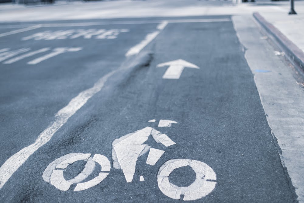 Bay City, MI – Female on Bicycle Struck by Vehicle on Euclid Ave