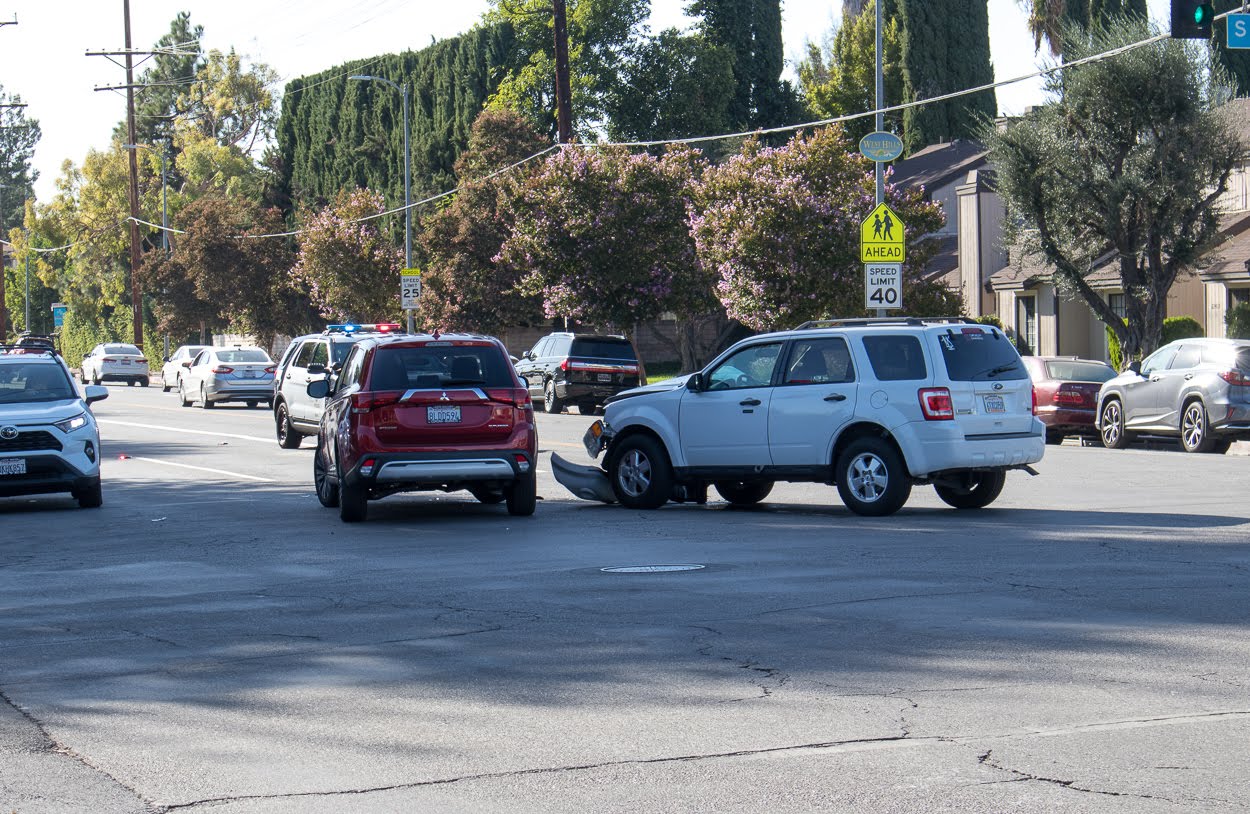 Mundy Twp., MI – Car Accident blocks Torrey Rd, Injuries Reported