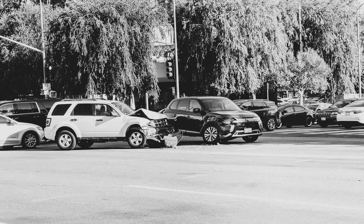 Flint, MI – Car Accident on N Saginaw St at E Fourth Ave Ends in Injuries