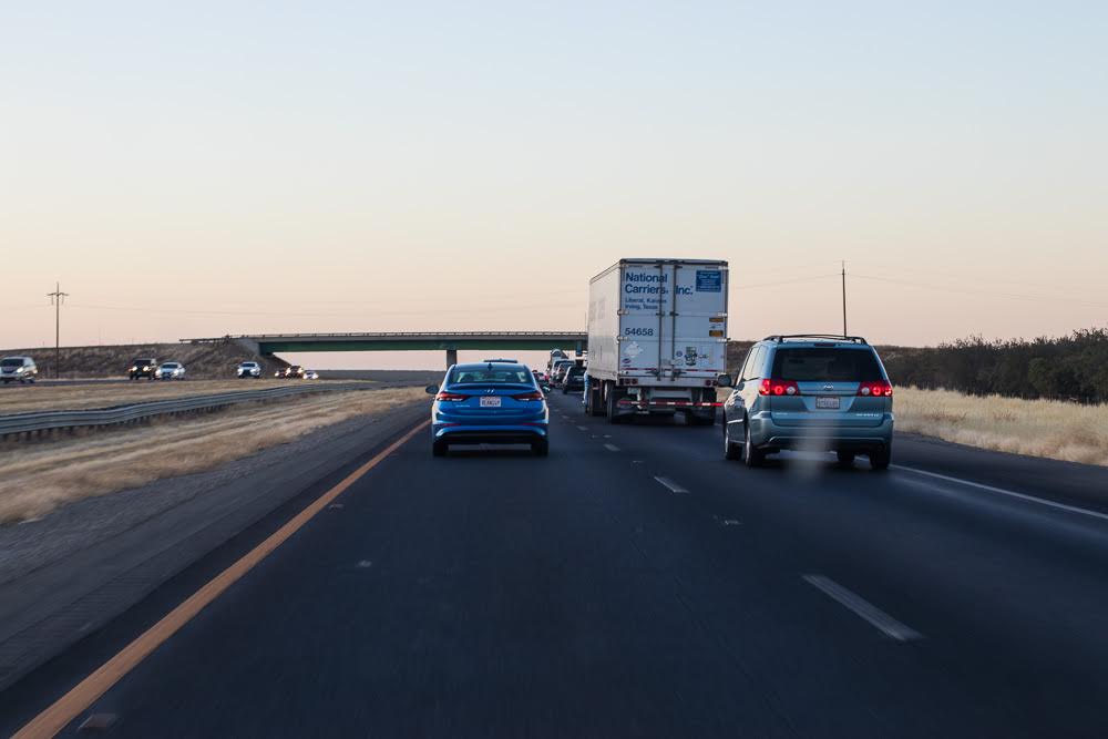 Detroit, MI – Injuries Reported in Car Crash on Gratiot Ave